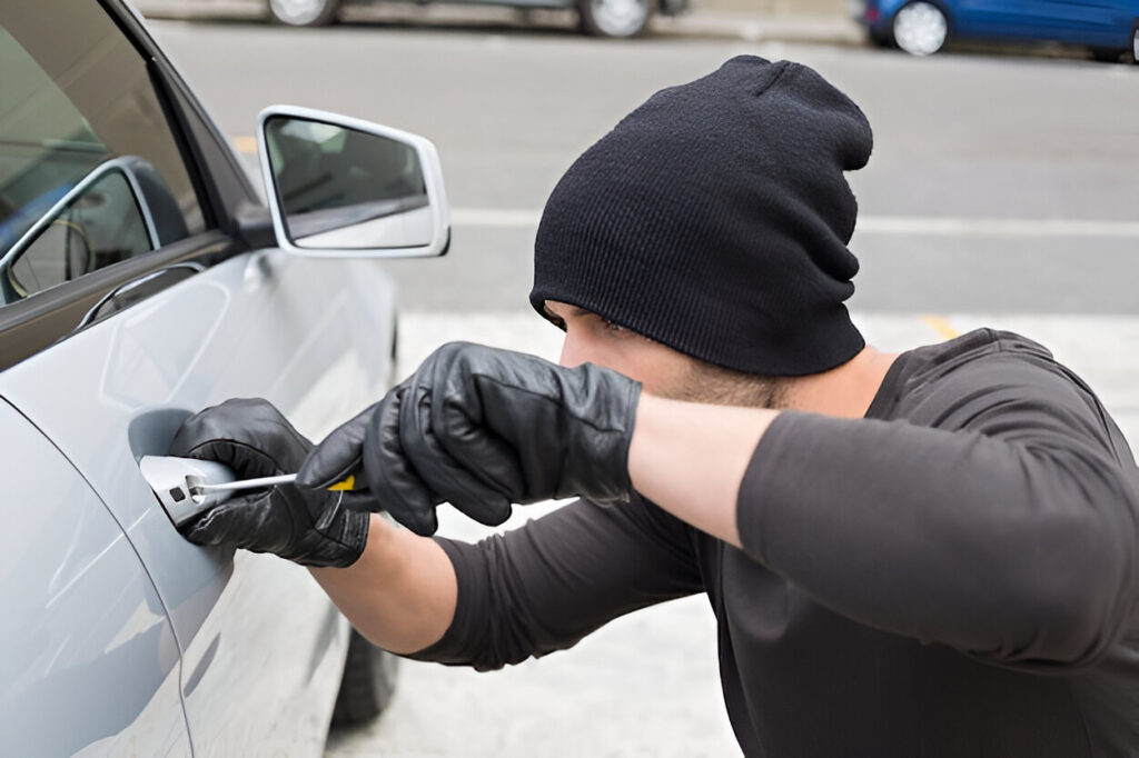CAR LOCK OUT SERVICE
